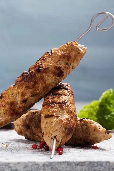 KAFTA AL HORNO CON ARROZ Y FIDEO